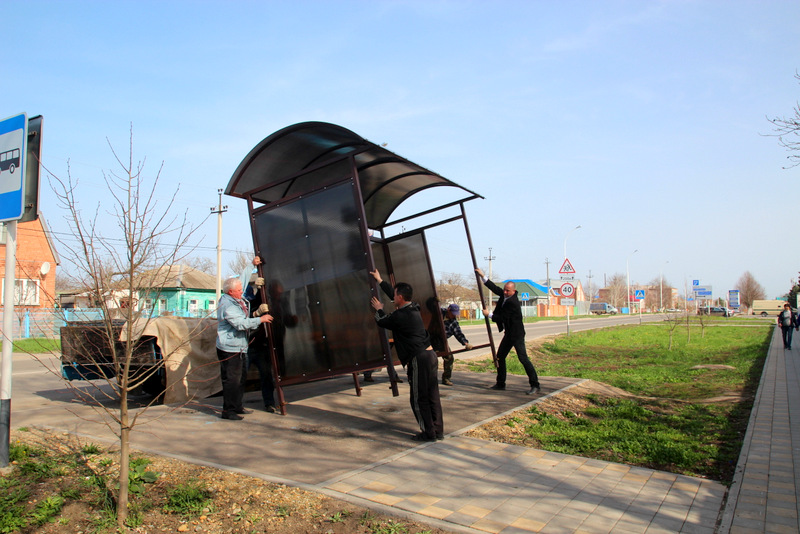 Погода каневская краснодарский. Автобусная остановка Семилуки. Остановки в Хохольском. Рп5 Каневская. Рп5 Каневская Краснодарский край.